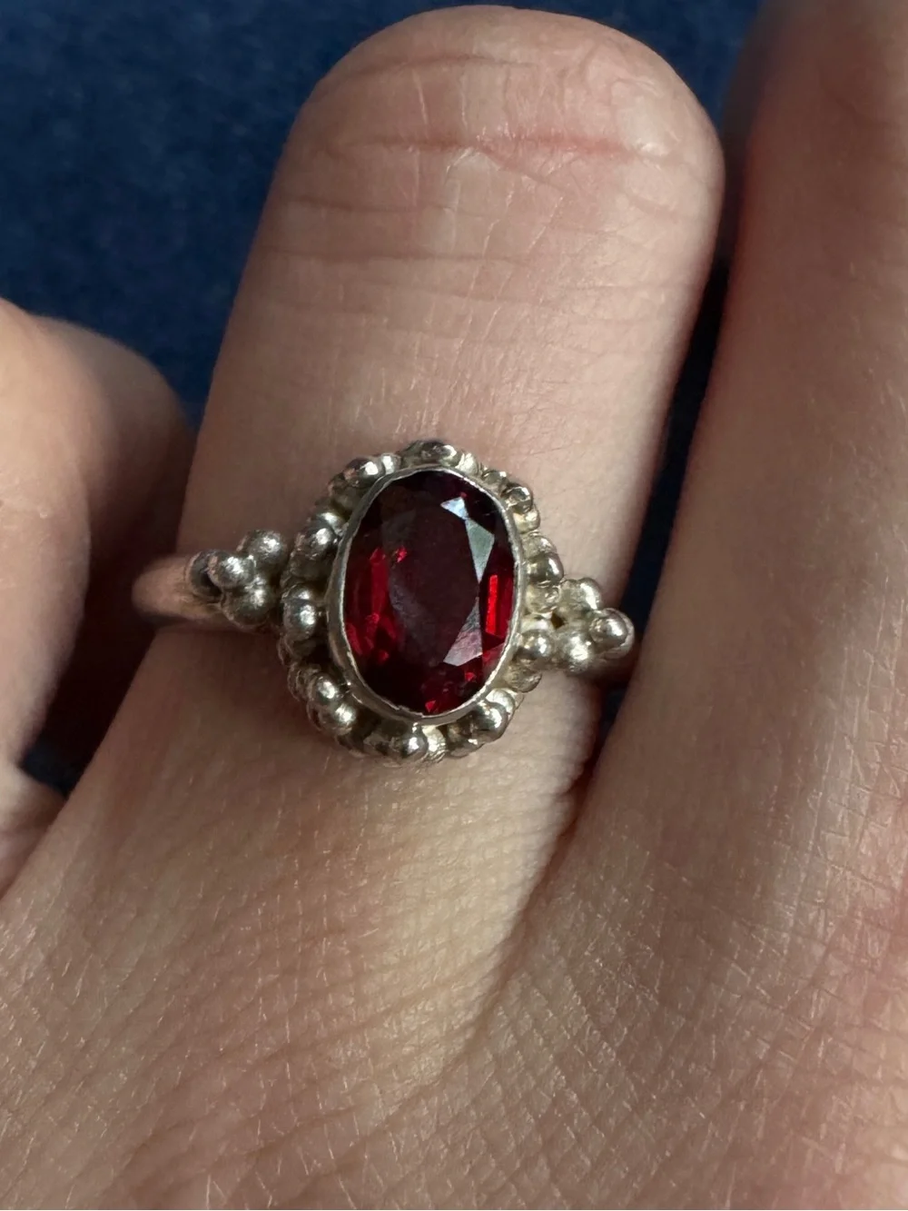 Vintage 925 Sterling Silver Oval Garnet Ring size 5 - Picture 1 of 4